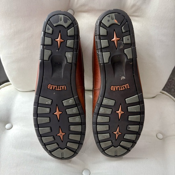 Eastland Women’s Tan Leather Loafer - Picture 5 of 9